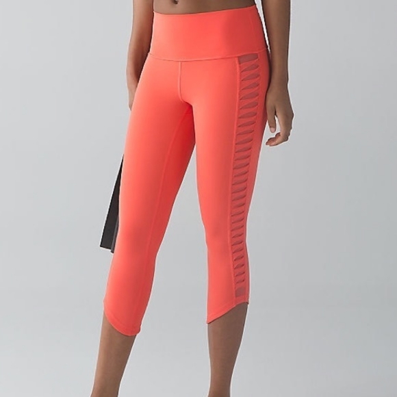 NWT lululemon sunshine salutation crops ♡ - Picture 2 of 5